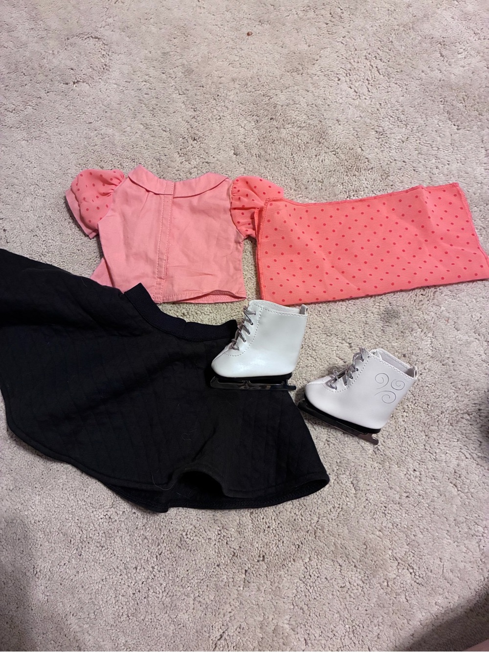 American Girl Maryellen Poodle Skirt Outfit 1950s Grease Inspired + Ice Skates - Picture 4 of 4
